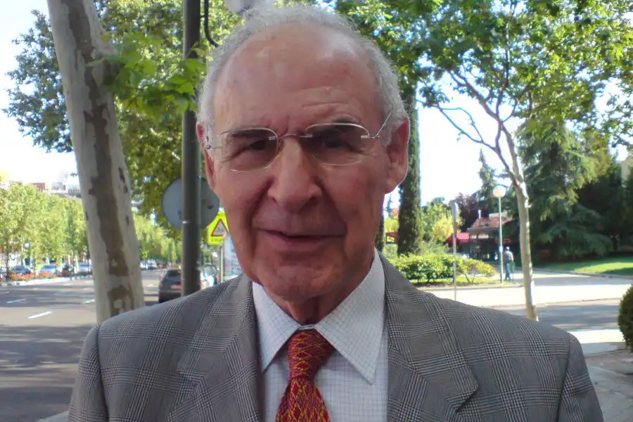 Emiliano Aguirre